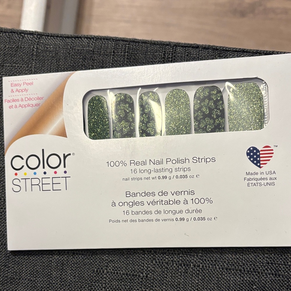 Color Street Sparkling Green Nail Strips